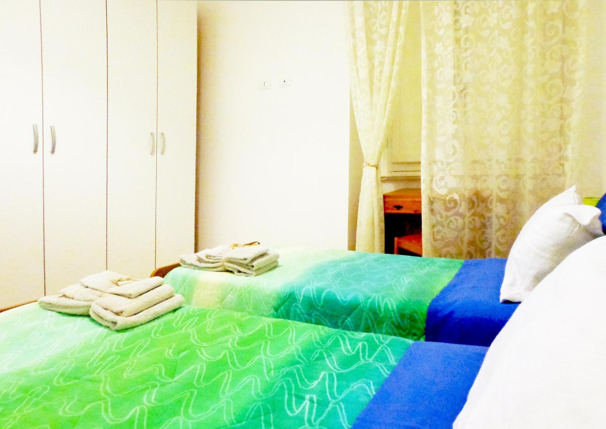 B&B Majestade Кальярі Номер фото
